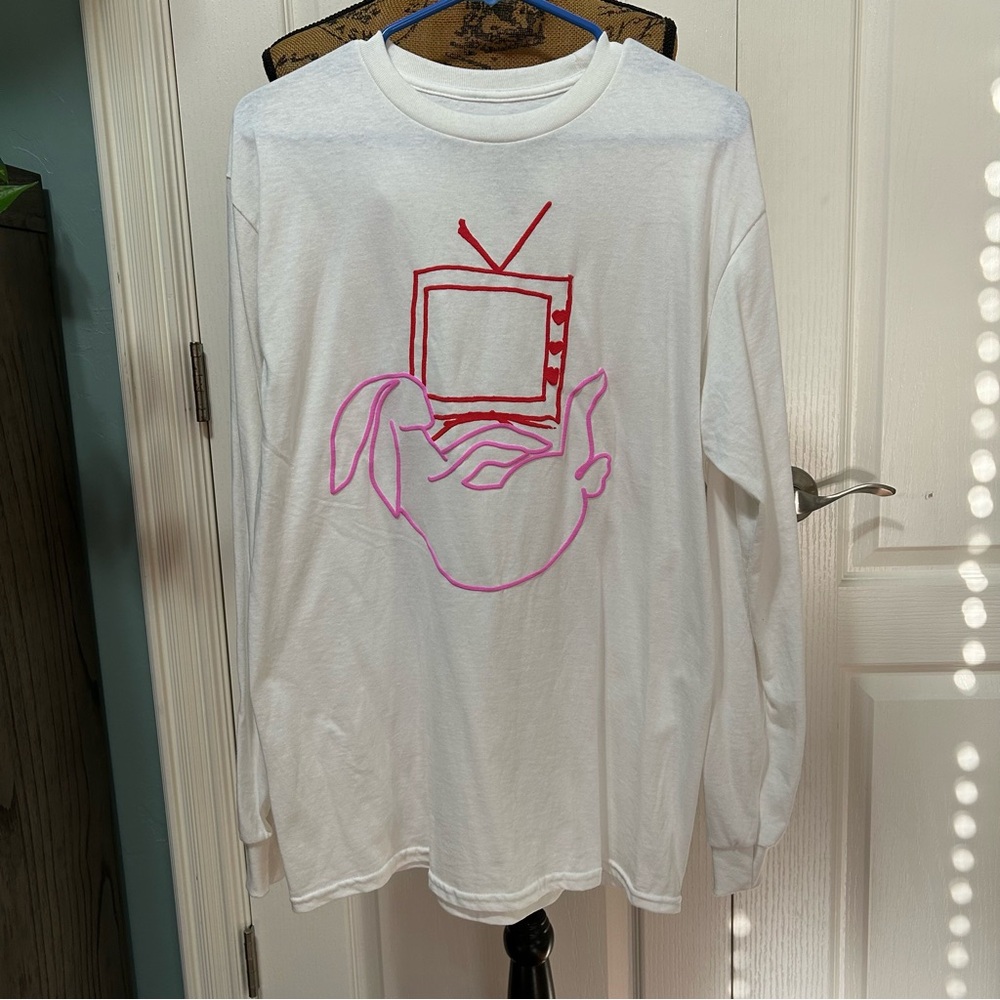 Harry Styles NWOT Love On Tour Bunny TV 2022 Long Sleeve Shirt Concert Merch